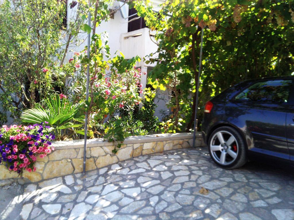 Apartments Keti Pag Town Exterior foto